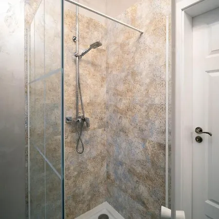 Apartament Grey Pearl Downtown Apartment *